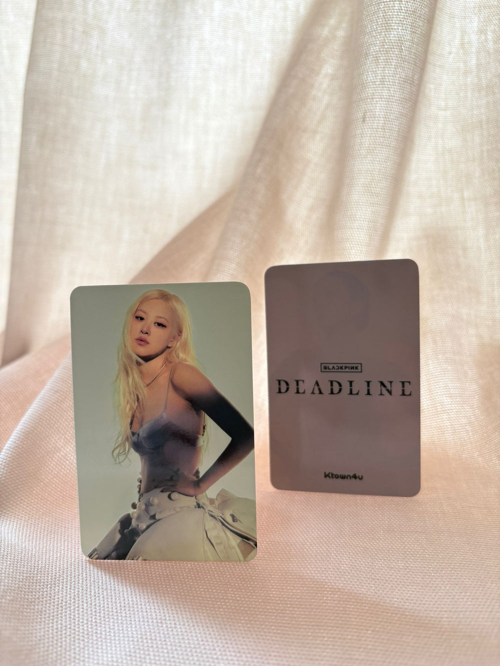 BLACKPINK - DEADLINE Ktown4u Fotokarte Photocard (Silver Ver.) - SeoulMate