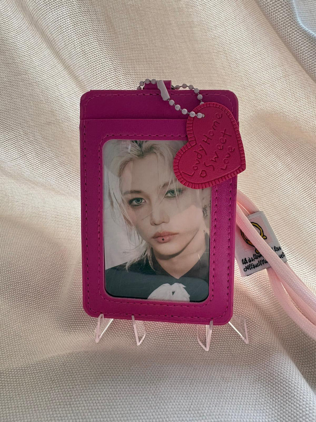 Premium K-Pop Fotokarten-Halter mit Trageschlaufe &amp; Herz-Anhänger - SeoulMate